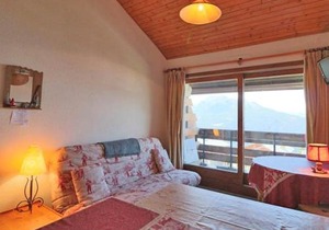 Studio mezzanine cosy, balcon plein sud, quartier calme, proche pistes et commerces, navette gratuite - FR-1-398-554