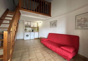 Studio Mezzanine Lumineux à 50m de la Plage – 5 Couchages à Sainte-Maxime - FR-1-226-474