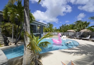 Studio Pool View – Residence Adam et Eve
