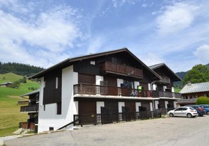 Studio rénové, proche pistes, parking, confort - FR-1-505-157