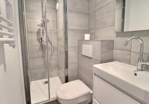 Studio rénové au pied des pistes, exposé sud avec balcon et Wi-Fi, proche commerces et ESF - FR-1-182-167