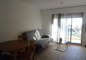 Studio rénové avec loggia, WIFI et parking privé à Hyères Port - FR-1-335-131
