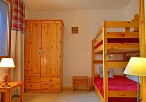 Studio rénové idéalement situé à Montchavin, proches pistes et commerces, avec balcon et parking gratuit - FR-1-329-22