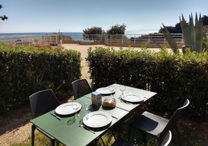 STUDIO REZ DE JARDIN CAP NEREE