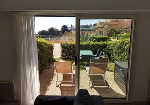 STUDIO REZ DE JARDIN CAP NEREE
