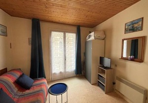 Studio simple à 2 pas de la plage, balcon, kitchenette - FR-1-197-248