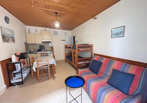 Studio simple à 2 pas de la plage, balcon, kitchenette - FR-1-197-248