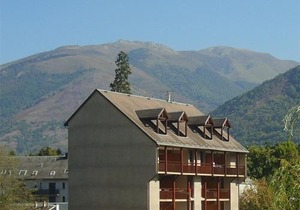 Studio sud calme avec balcon et parking - Proche thermes et centre - FR-1-313-130