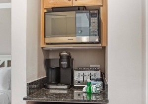 Studio Unit ~ Bayside Gated Resort ~ Kitchenette