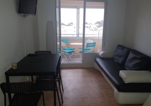 STUDIO with WI-FI for 4 pers A SION 50m from the ocean