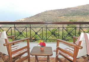 Studio with Amazing Mountain Views in Traditional Thassian Estate !