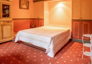 Studio with pool in garden Park, naerby spas and views at the Mont Ventoux.