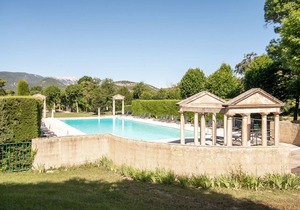 Studio with pool in garden Park, naerby spas and views at the Mont Ventoux.