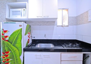 Studio with side view to the beach