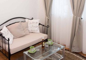 Studio with terrace and air conditioning