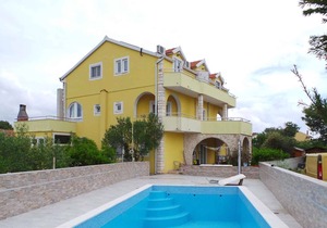 Studio with terrace and air conditioning