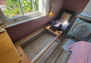 Study or holiday. Close to city, quiet, with trees and river view to the west.