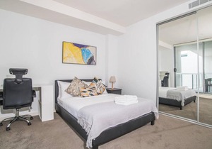 Stunning 1Bed1Bath apartment@Mascot