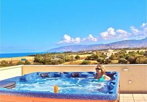 Stunning 2-Bed Apartment in Poli Crysochous