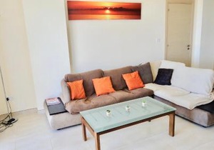 Stunning 2-Bed Apartment in Poli Crysochous