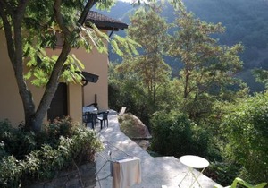 Stunning 2-Bed Apartment in Borgo val di Taro