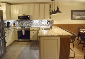 Stunning 2B Condo w/Private Trail to Slopes!