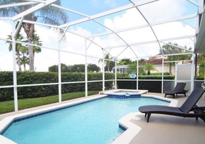 Stunning 3 bed/2 bath home, west-facing private pool, 8 miles to Disney!