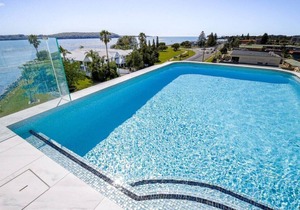 Stunning 3-Bed Unit with Bayside Views