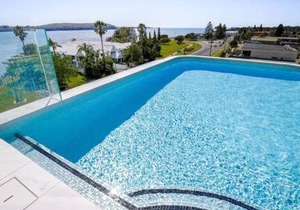 Stunning 3-Bed Unit with Bayside Views