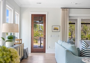 Stunning 4 Bedroom Townhouse in the Heart of Moreland Village!