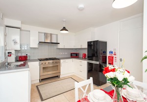 Stunning 4 bedrooms house next to Excel, London City and O2 Greenwich