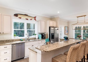 Stunning 4 BR/3.5 BA Home! Great Seabrook Village Location! Neighborhood Pool! Amenity Cards!