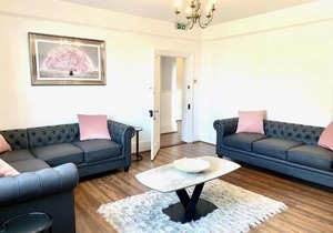 Stunning 6 bedroom Farmhouse in Hellingly