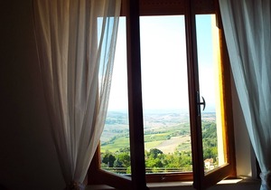 Stunning and Enormous 3 Bedroom Apt. in Historical Center of Montepulciano