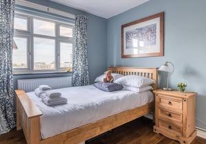 Stunning and Warm Home in Wandsworth by UnderTheDoormat