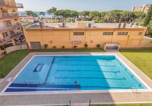 Stunning apartment in Malgrat de Mar with 2 Bedrooms, WiFi and Outdoor swimming pool