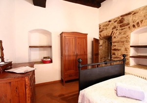 Stunning Castle in Gualdo Cattaneo with Shared Swimming Pool