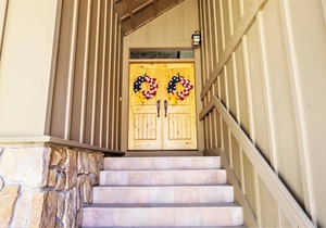 Stunning Crail Ranch Townhome Cross-County Ski out of the Backyard