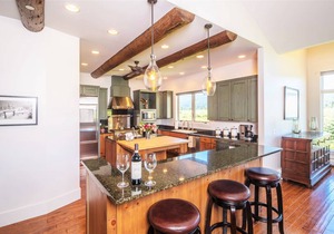 Stunning Crail Ranch Townhome Cross-County Ski out of the Backyard