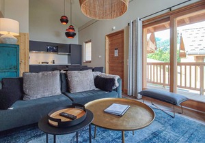 Stunning 3* duplex chalet with hotel services, ski-in/ski-out, parking, wifi