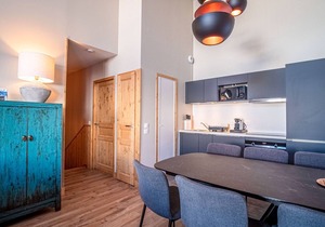 Stunning 3* duplex chalet with hotel services, ski-in/ski-out, parking, wifi