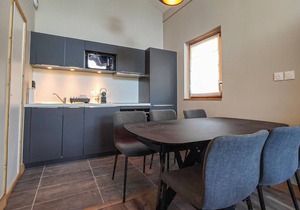 Stunning 3* duplex chalet with hotel services, ski-in/ski-out, parking, wifi