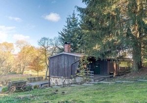 Stunning Holiday Home in Güntersberge near Lake