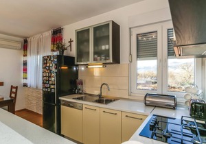 Stunning home in Dugopolje
