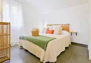 Stunning Home In El Coronil With Wifi