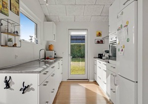 Stunning home in Frørup with kitchen