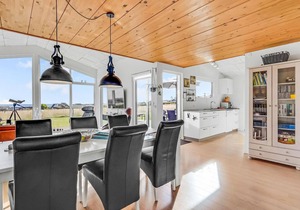 Stunning home in Frørup with kitchen