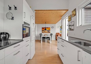 Stunning home in Frørup with kitchen