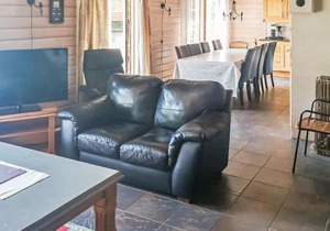 Stunning Home In Lindesnes With Kitchen