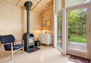 Stunning home in Oksbøl with kitchen